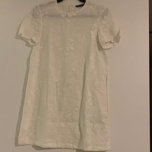 Zara white linen dress size xs. Floral embroidery